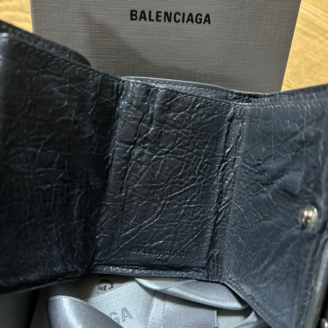 ショッパー ボックス付き BALENCIAGA レザー 三つ折り財布