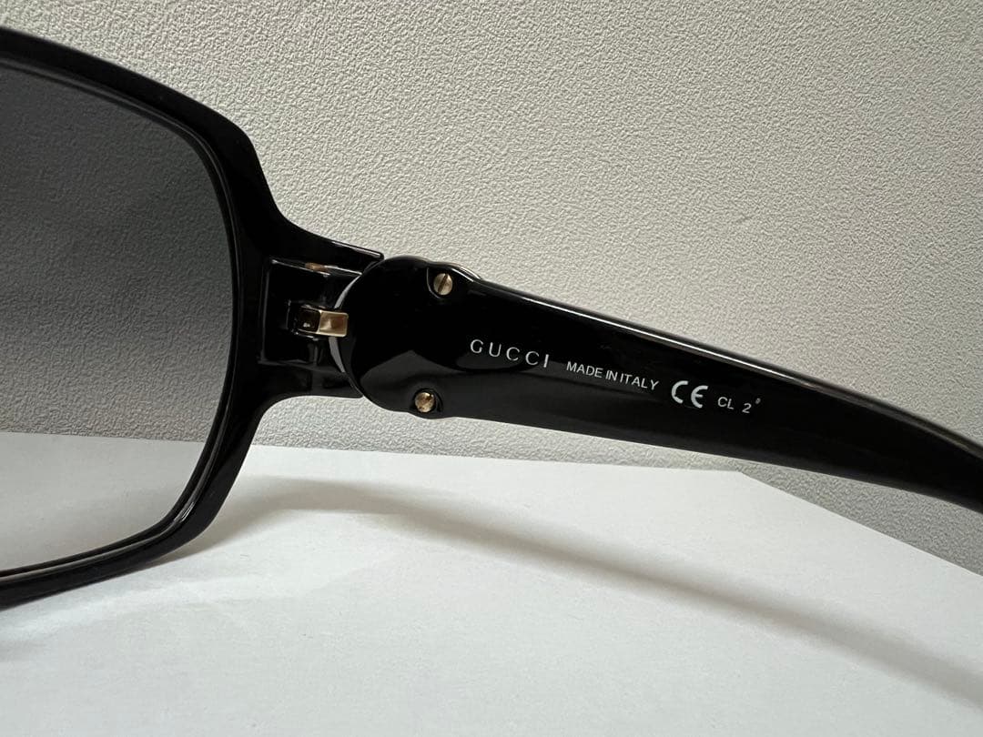 【美品】GUCCI　グッチ　サングラス　D28JJ　3988