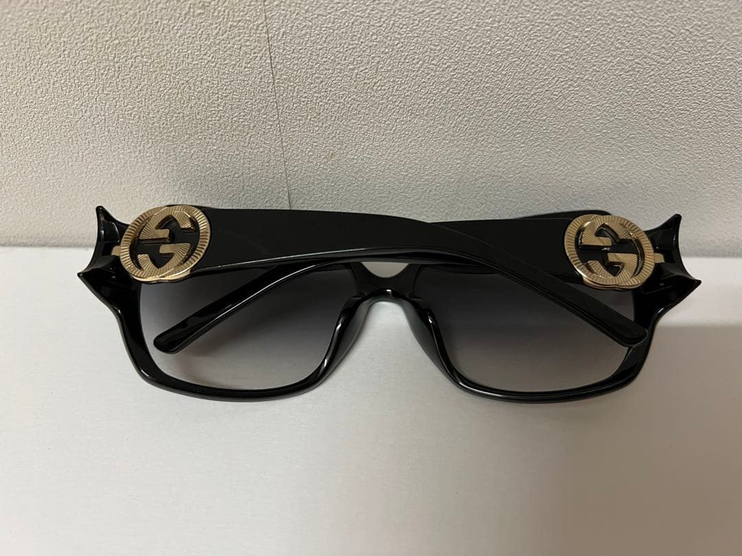 【美品】GUCCI　グッチ　サングラス　D28JJ　3988