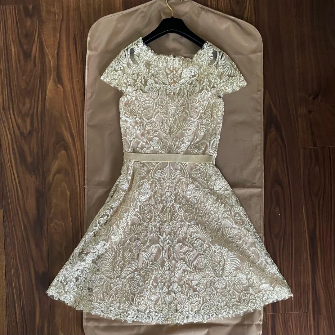 美品 TADASHI SHOJI シンメトリーレース フレアーワンピース