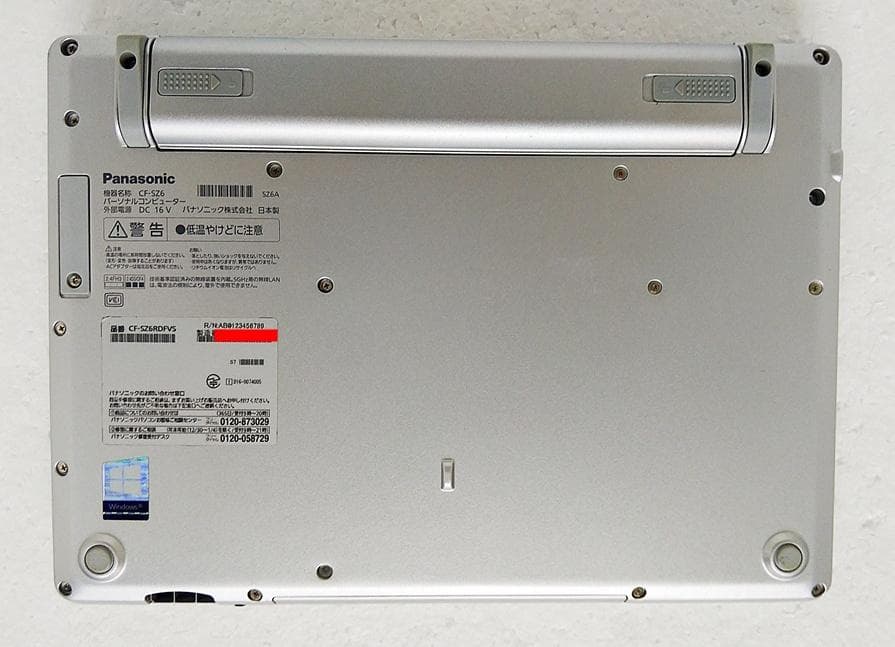 軽量コンパクト Panasonic CF-SZ6