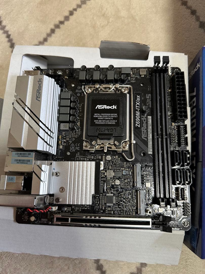 ASRock Z690M-ITX/ax マザーボード lga1700