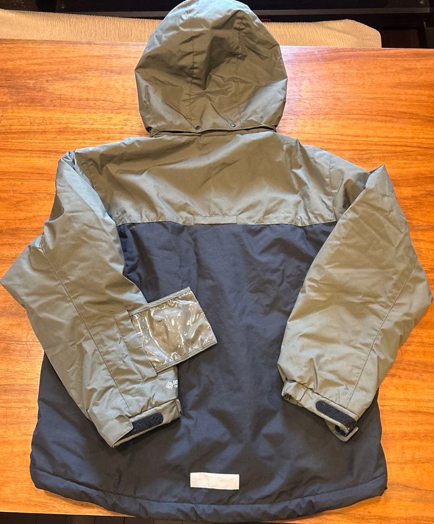 GORE‑TEX スノーボードウェア150　上下セット　カーキ&ブラック