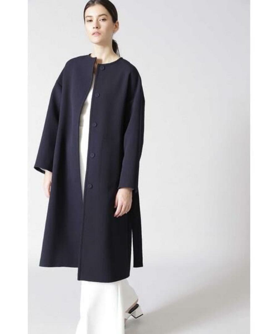 超美品【ADORE】アドーア　トリプルクロスノーカラー　濃紺