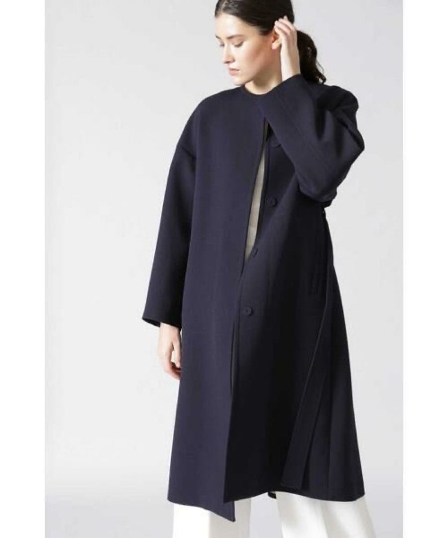 超美品【ADORE】アドーア　トリプルクロスノーカラー　濃紺