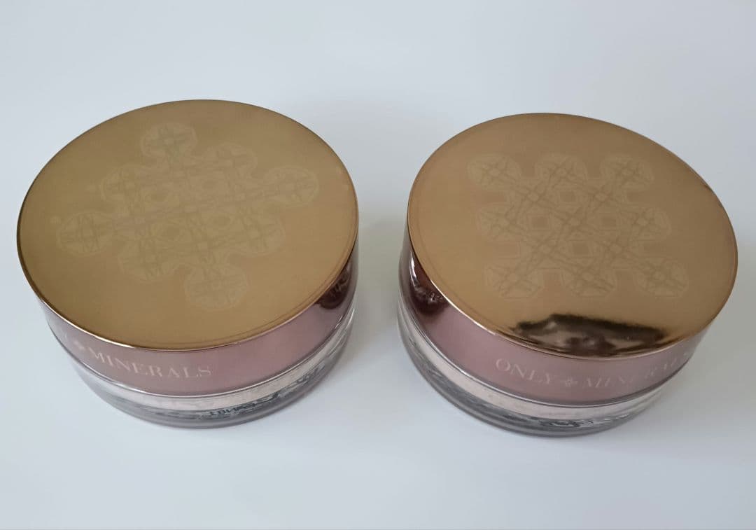 新品　オンリーミネラル・プレミアムファンデーション・ライトオークル　7g×2