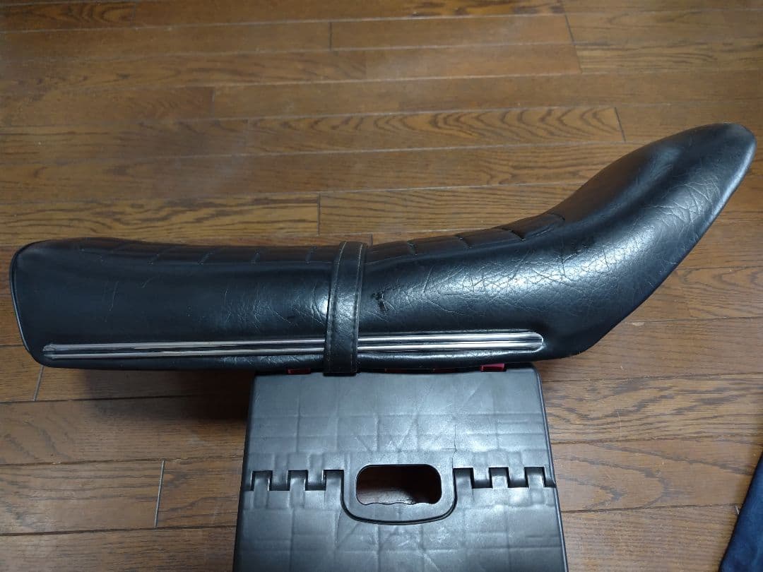 Kawasaki カワサキ MACHⅢ 750SS シート中古