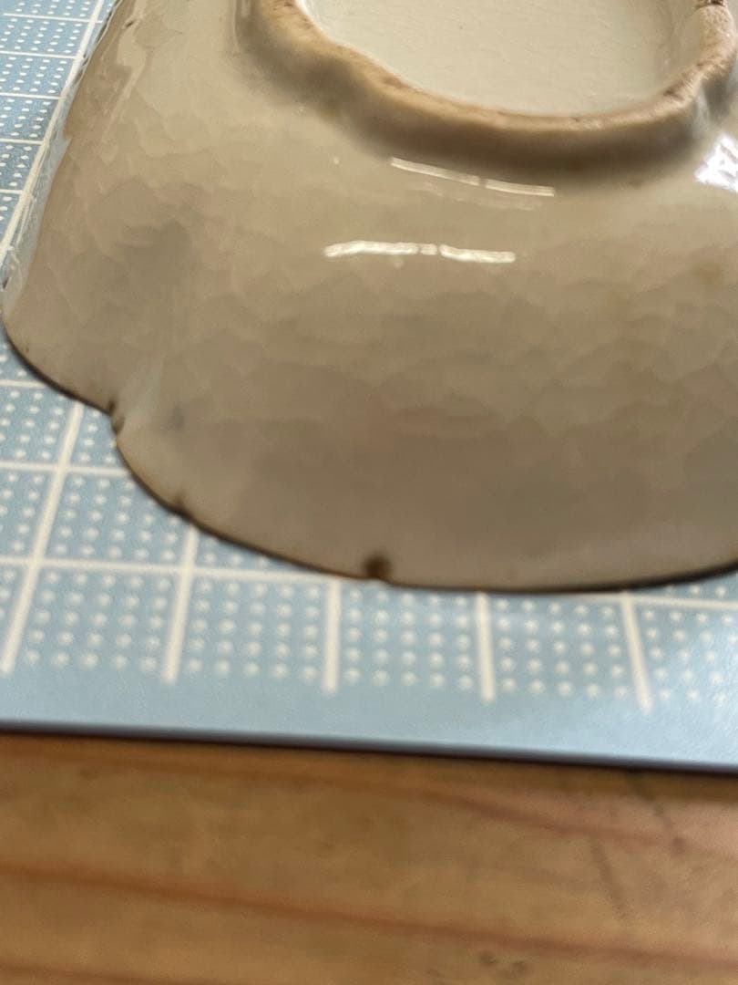 染付陽刻変形皿　5客【m1381 骨董　豆皿　手塩皿 小皿　まとめ売り　本物】