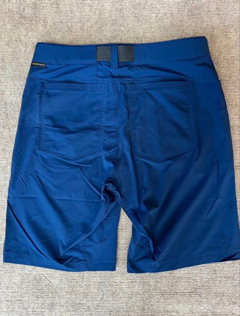 パタゴニアベターセーター　＋　ジャックウルフスキンショートパンツ