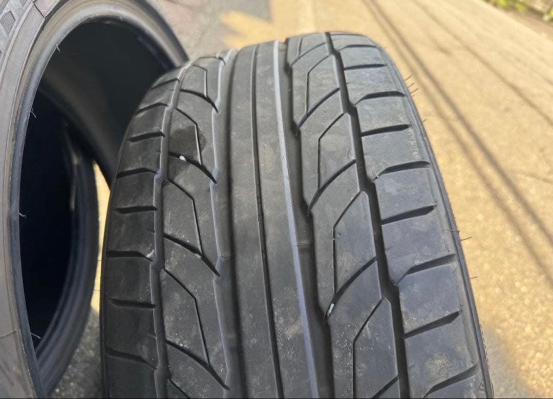 C-unit様 ＮＴ５５５　Ｇ２ ２１５/３５Ｒ１９　８５Ｙ　4本　値下げ可