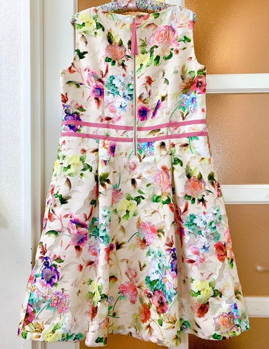 定価約4万円 未使用 ローズティアラ ジャガード プリント ワンピース 42