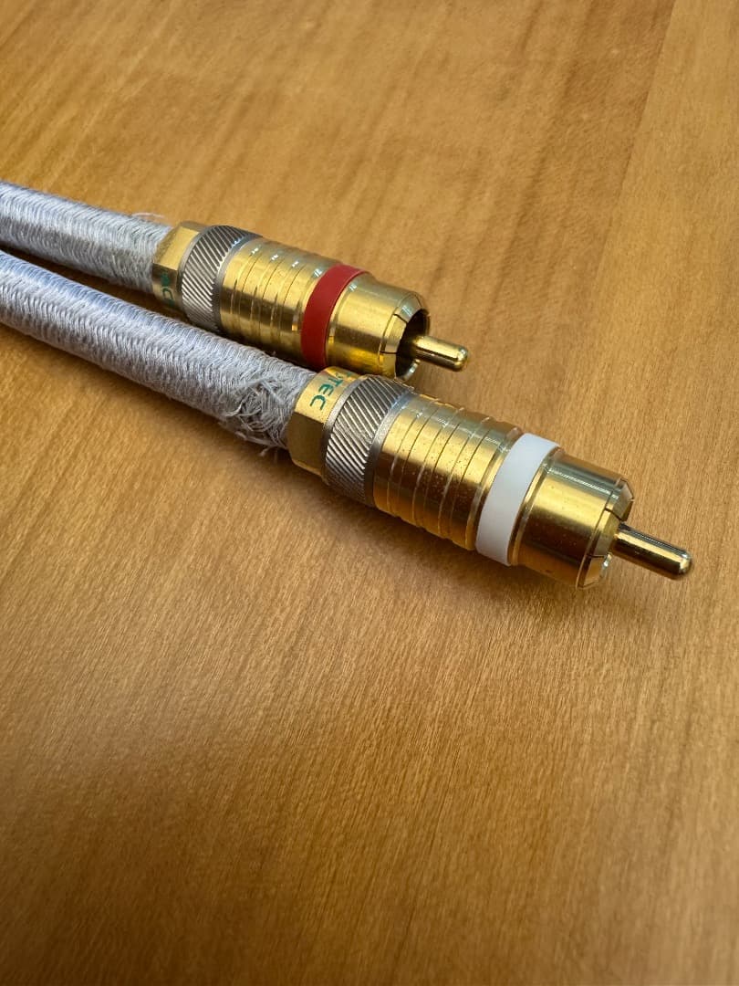 RCAケーブル ACROTEC 1.5m （CDとアンプの接続で使用）