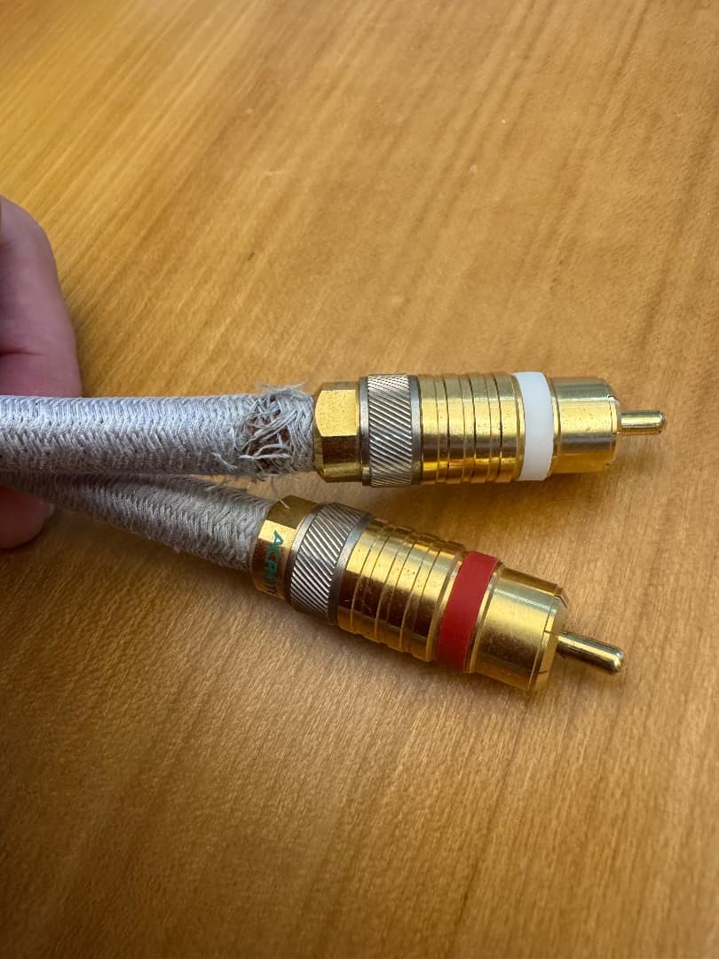 RCAケーブル ACROTEC 1.5m （CDとアンプの接続で使用）
