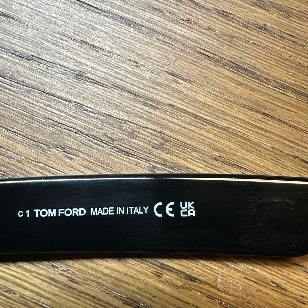 正規品・TOM FORD トムフォード　TF1062 ブラック サングラス