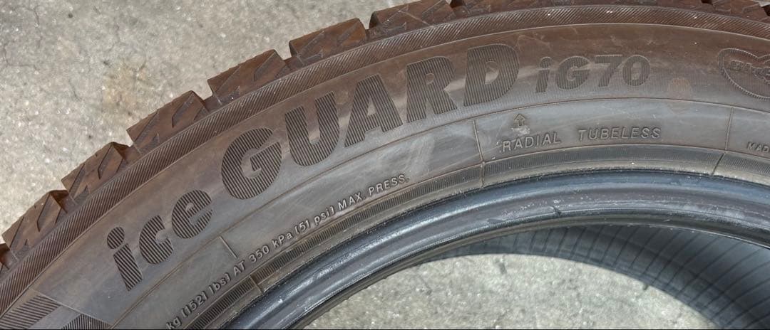 21年ヨコハマ　アイスガードIG70 225/50R18 2本セット②