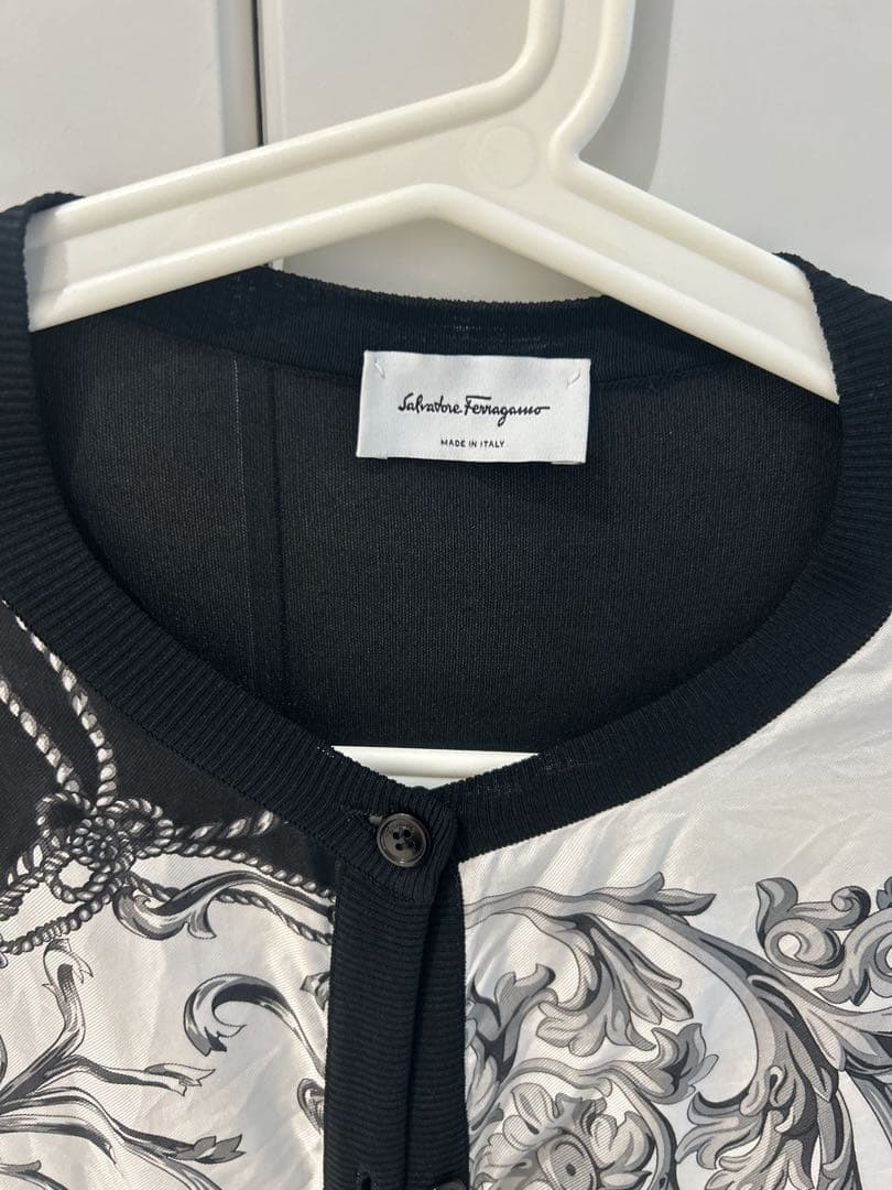 Salvatore Ferragamo デザインプリント カーディガン 黒/白