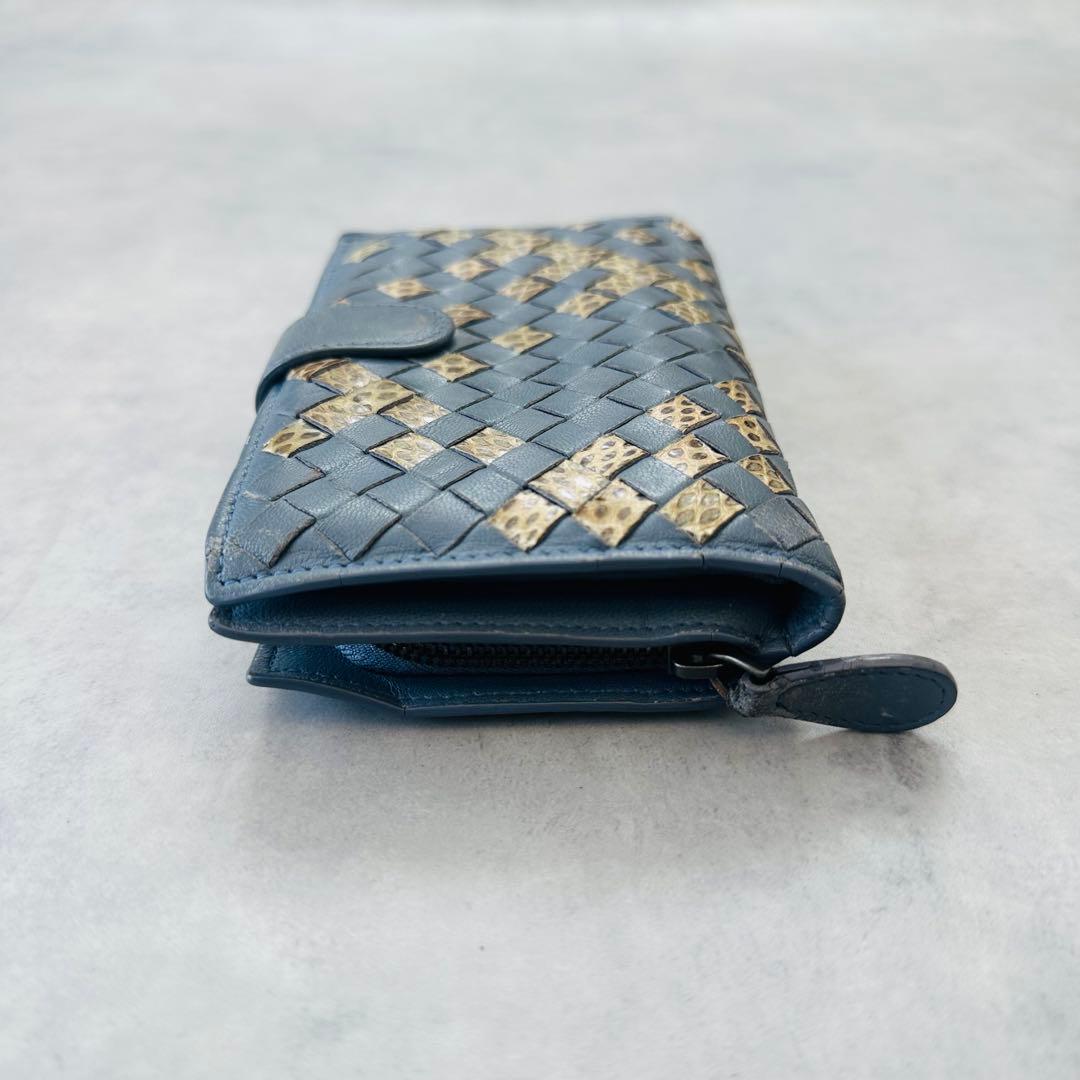 希少✨BOTTEGA VENETA イントレチャート　パイソン　二つ折り財布