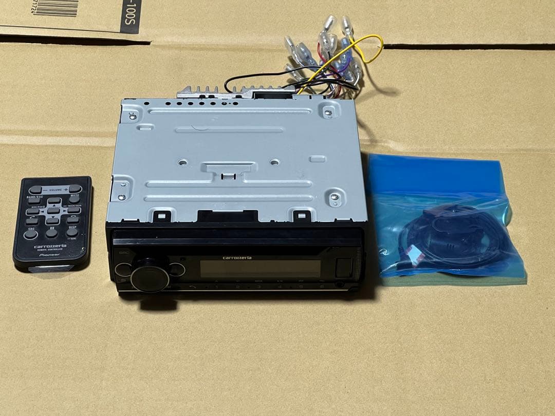 カロッツェリア carrozzeria カーオーディオ DEH-5600
