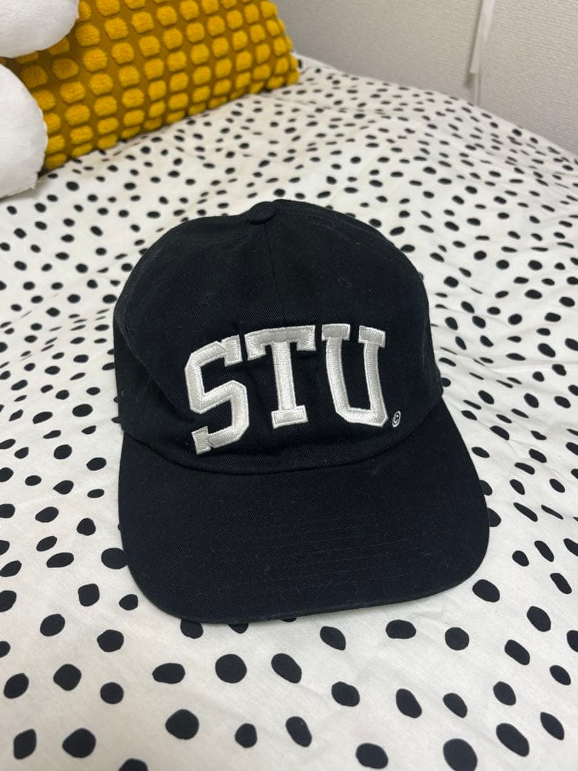 【山あり谷あり 】Stussy STU刺繍 キャップ 黒