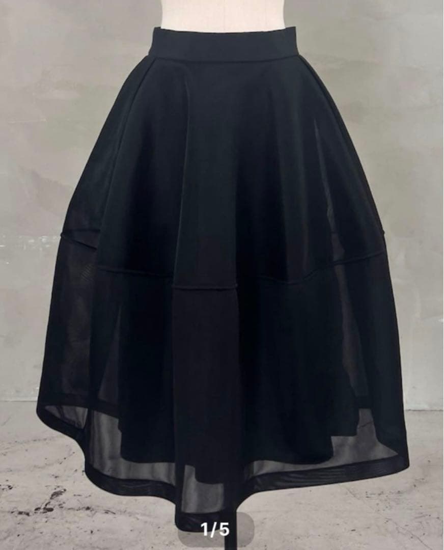 Lig. sheer volume skirt Sサイズ 新品