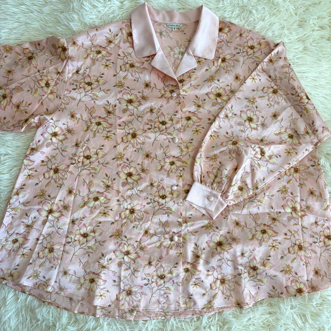 超美品　未使用　ディオール　パジャマ　総柄 花柄 サテン ピンク系