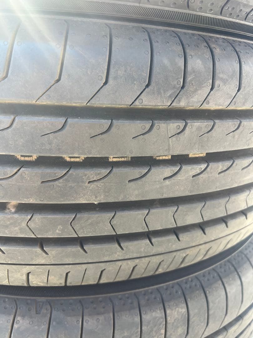 ヨコハマ　ブルーアース　rv03 225/60r17 25年製　イボ付き　9部山