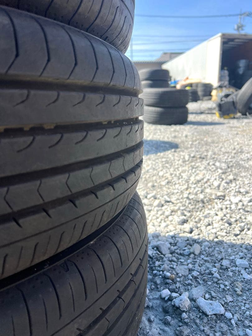 ヨコハマ　ブルーアース　rv03 225/60r17 25年製　イボ付き　9部山