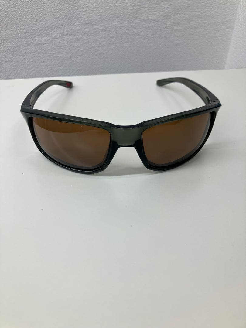 OAKLEY「ギブストン（Gibston）」サングラス