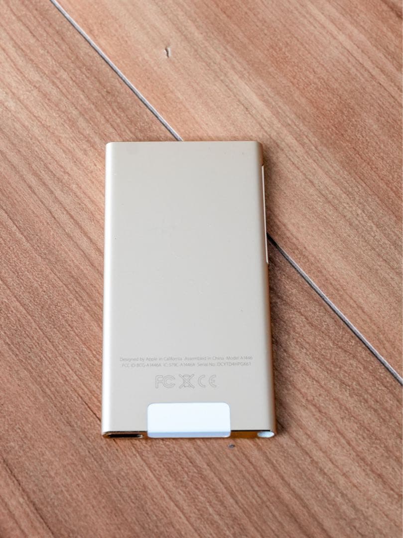 Apple iPod nano 16GB ゴールド　第7世代