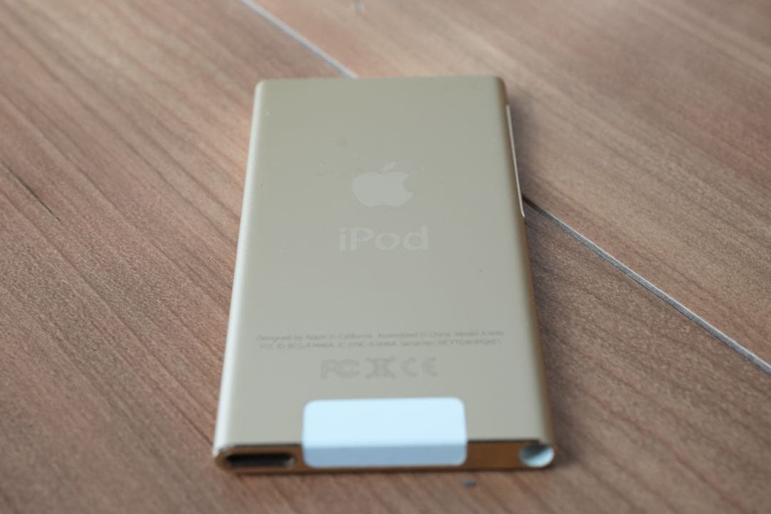Apple iPod nano 16GB ゴールド　第7世代