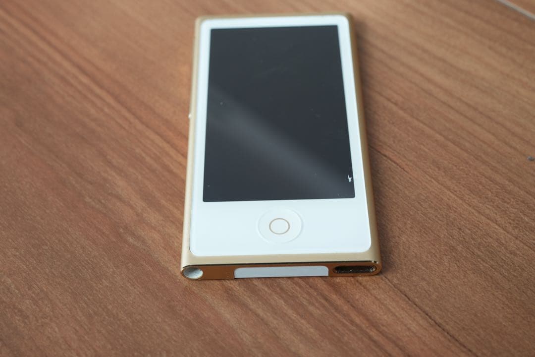 Apple iPod nano 16GB ゴールド　第7世代