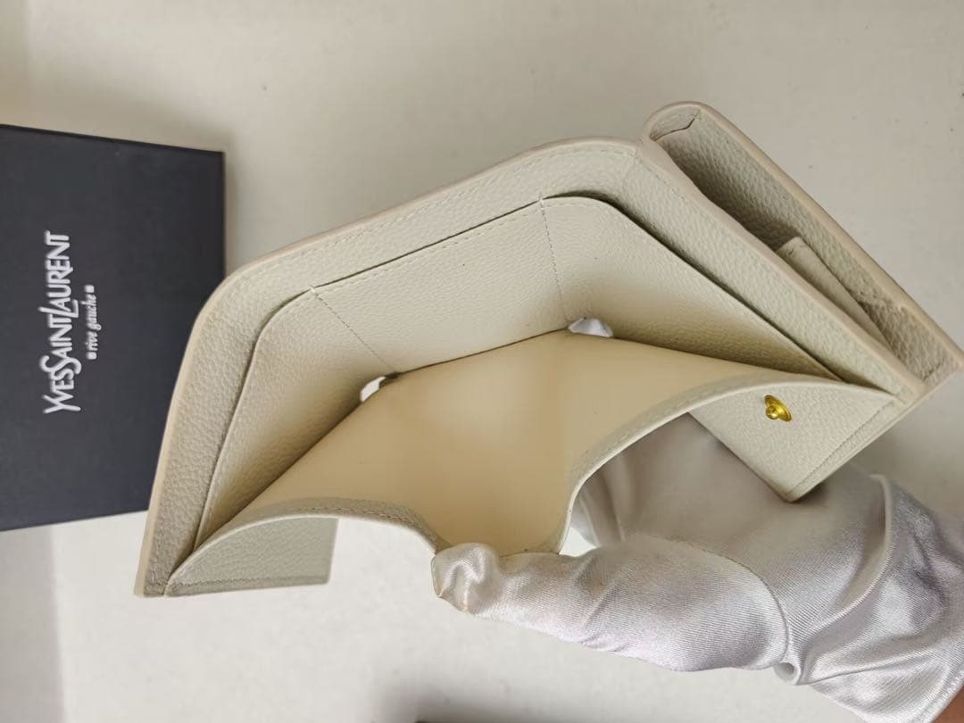 専用⚠️Yves Saint Laurent 三つ折り財布 ホワイト
