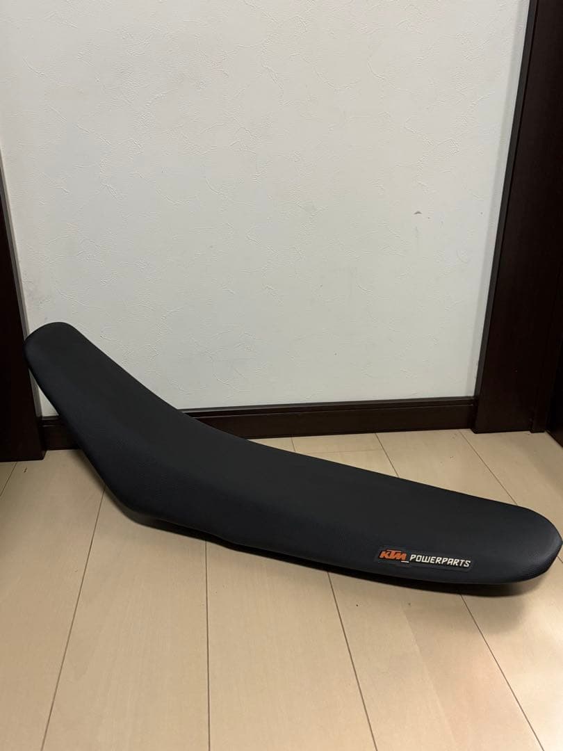 KTM純正 バイクシート 黒