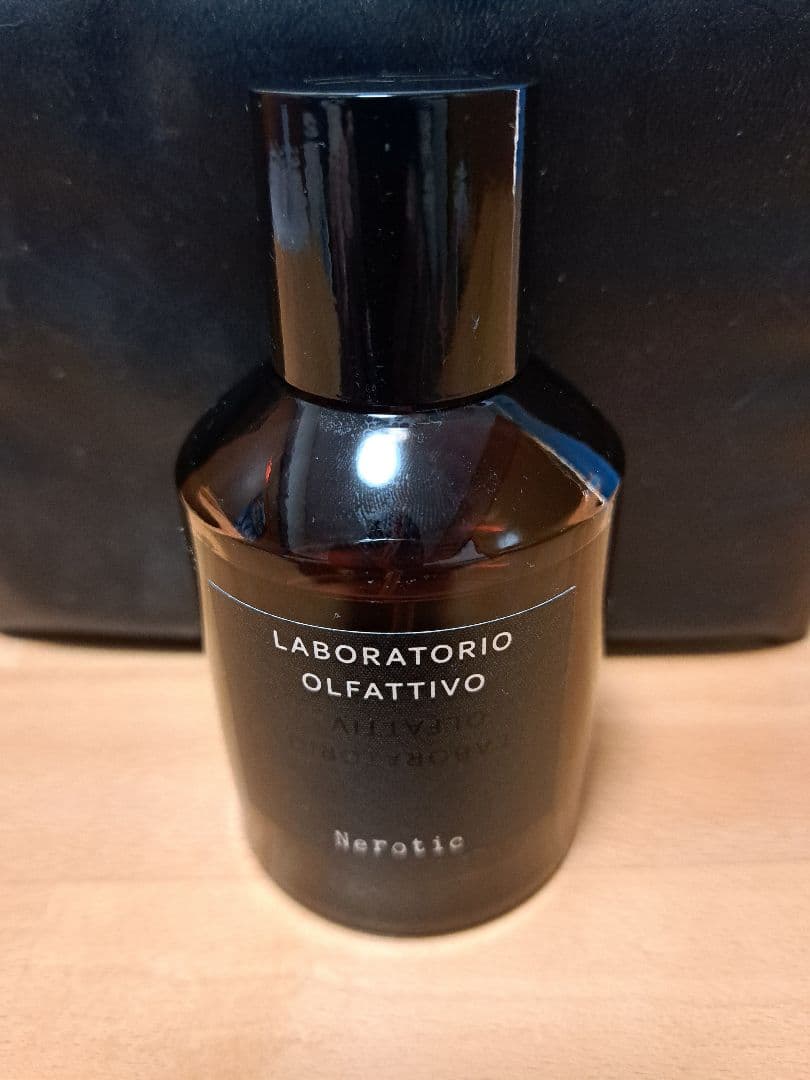 LABORATORIO OLFATTIVO Nerotic 香水