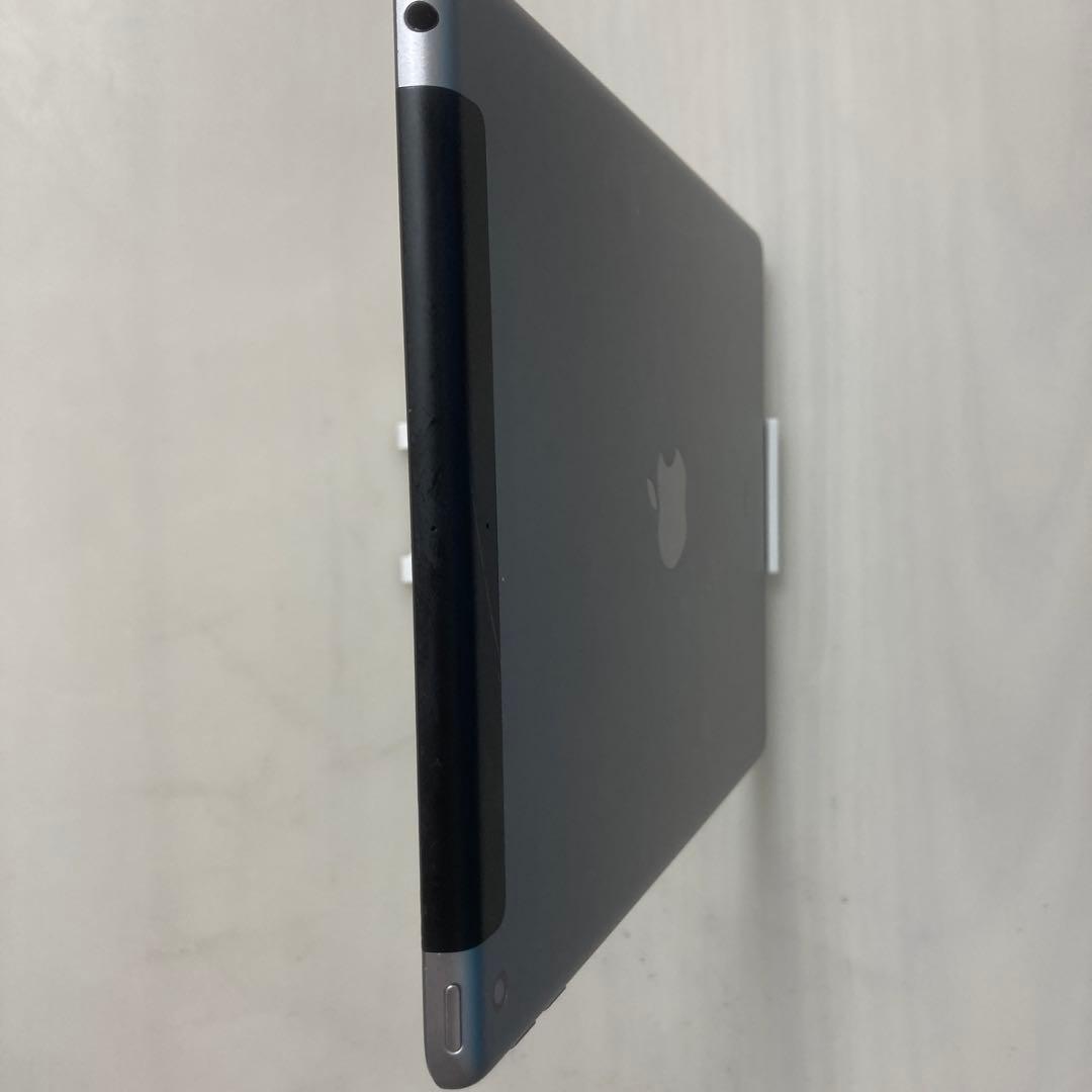 iPad 第5世代　32GB Wi-Fi➕cellular