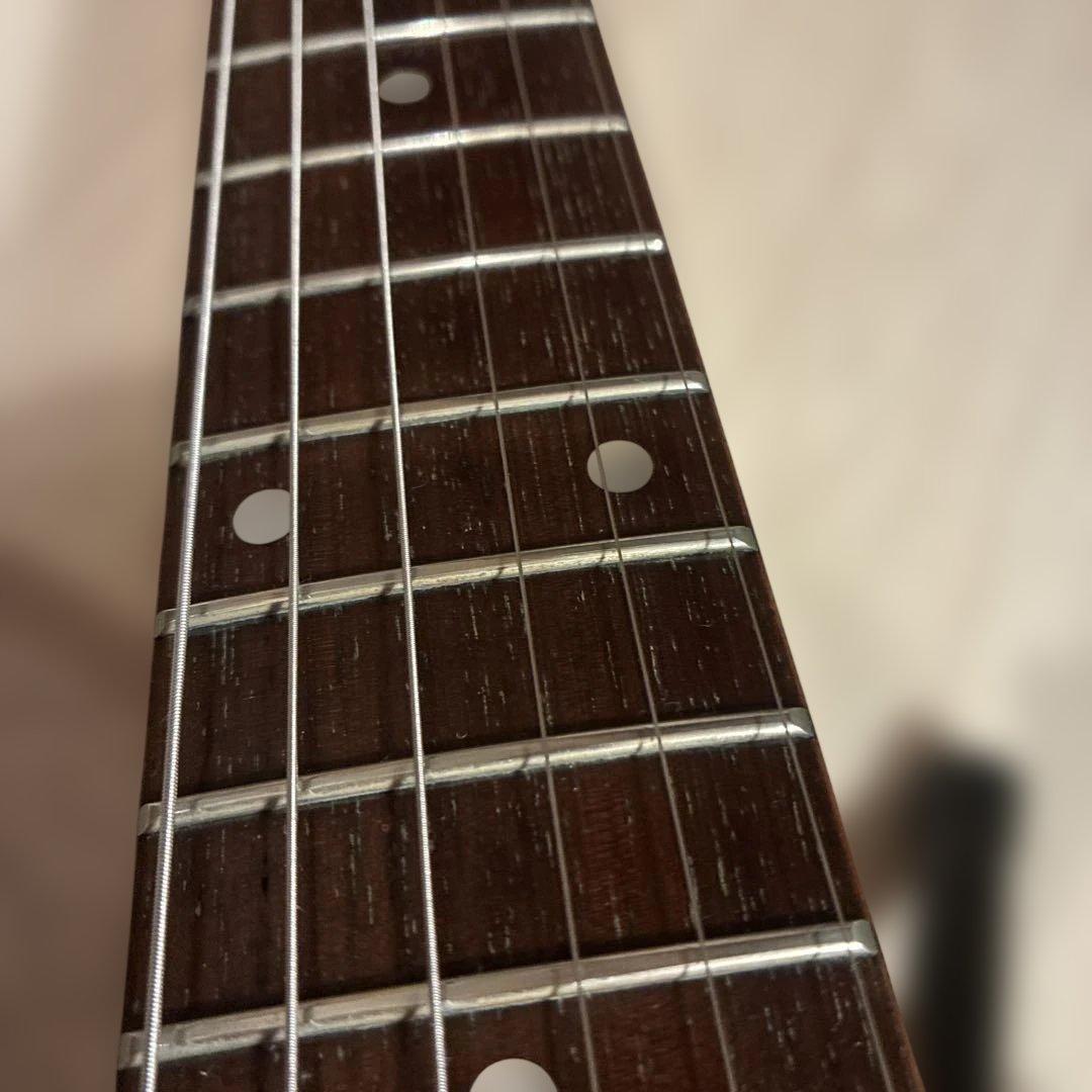 Fernandes zo-3レッドエレキギター