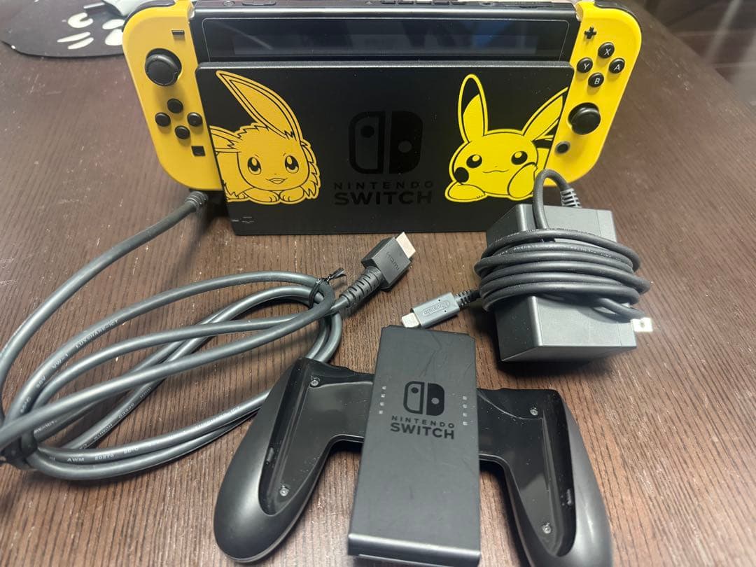 Nintendo Switch Pokémon Let's Go Pikachu
