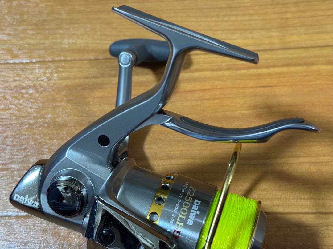DAIWA ダイワ　03 トーナメント ISO Z 2500 LBD