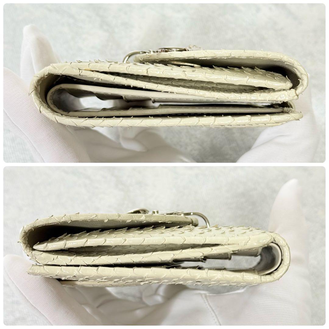 BVLGARI パイソンレザー 二つ折り財布 ホワイト Wホック 22