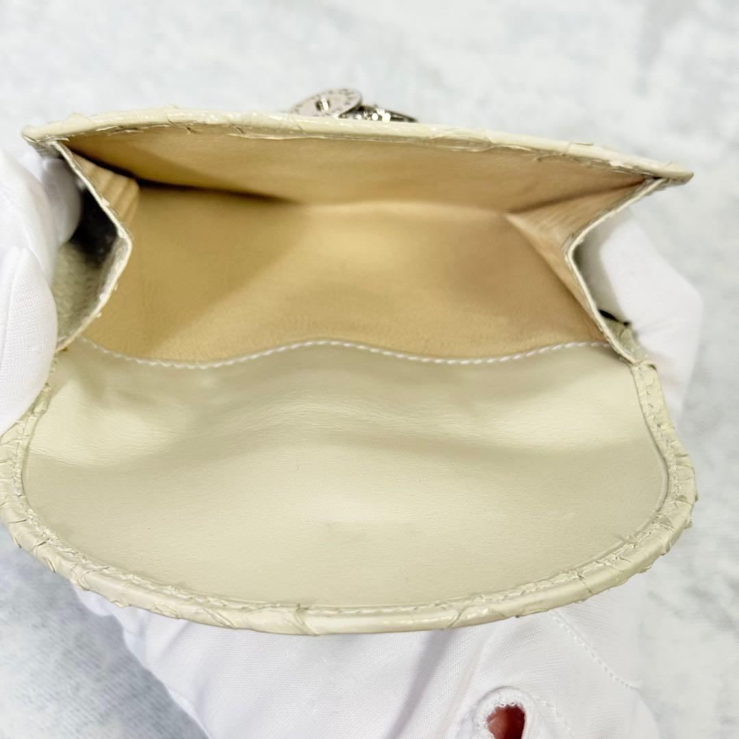 BVLGARI パイソンレザー 二つ折り財布 ホワイト Wホック 22