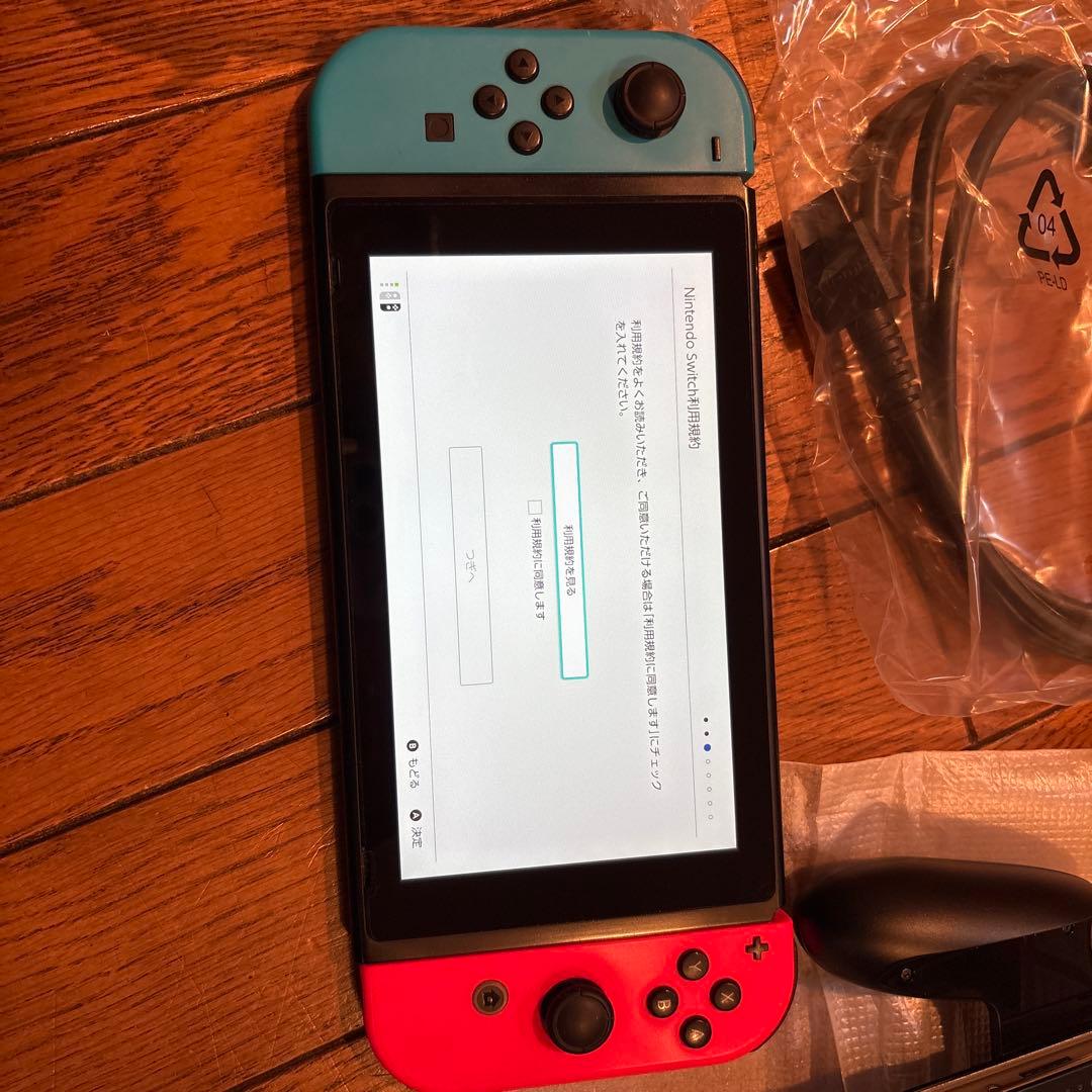 中古　Nintendo Switch 本体