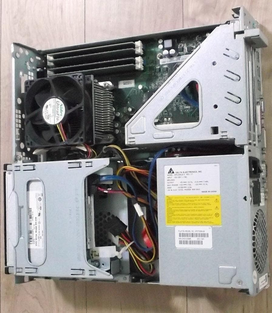 Fujitsu ESPRIMO D582/G デスクトップPC SSD240G
