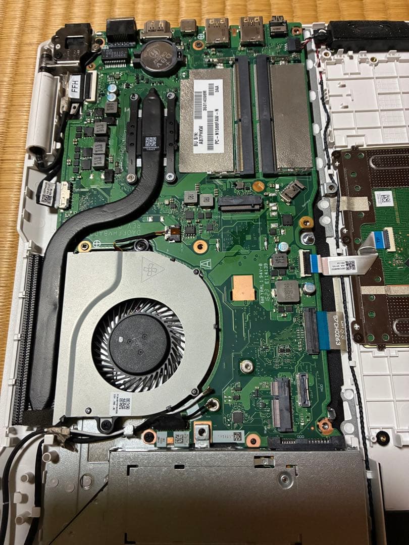 ジャンク品　NEC LAVIE N156 通電、起動不可　液晶、B.Tなし