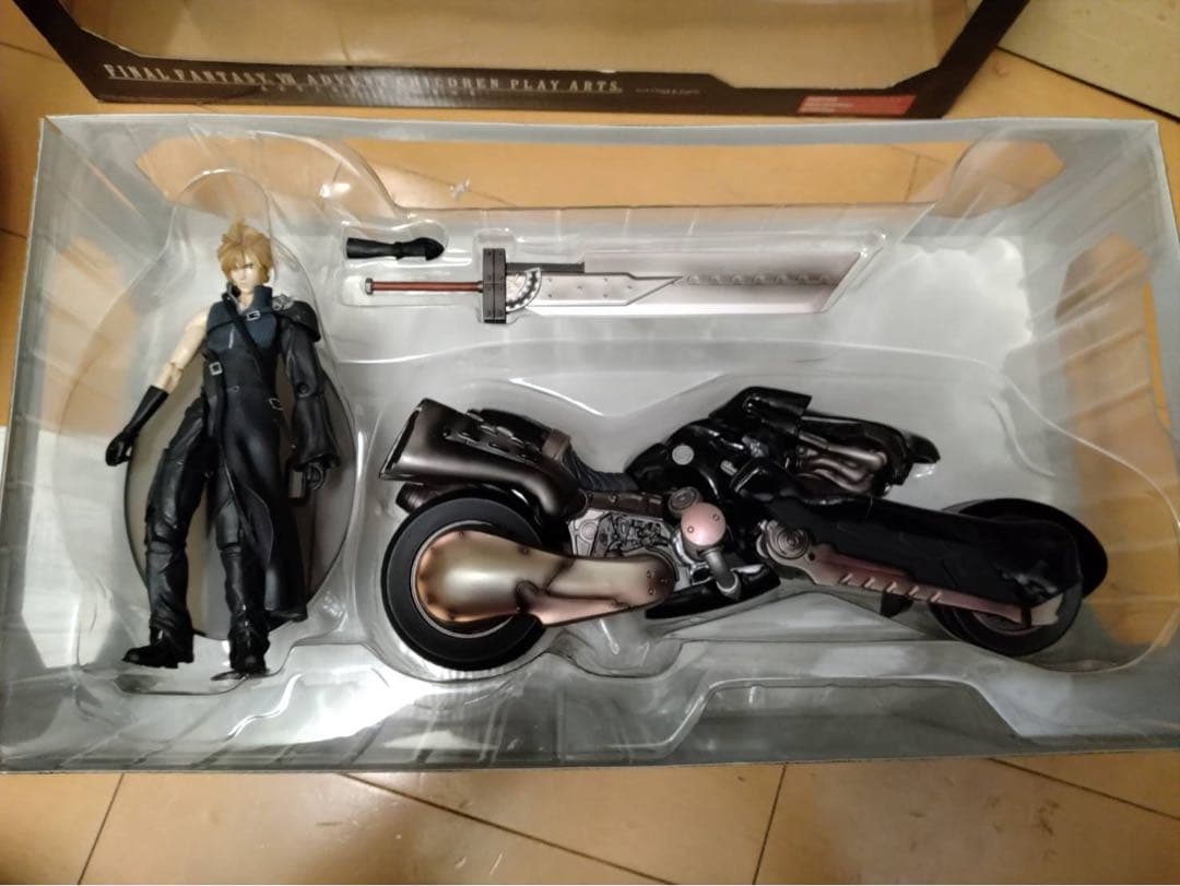 FFVII AC クラウド＆フェンリル フィギュア 海外版