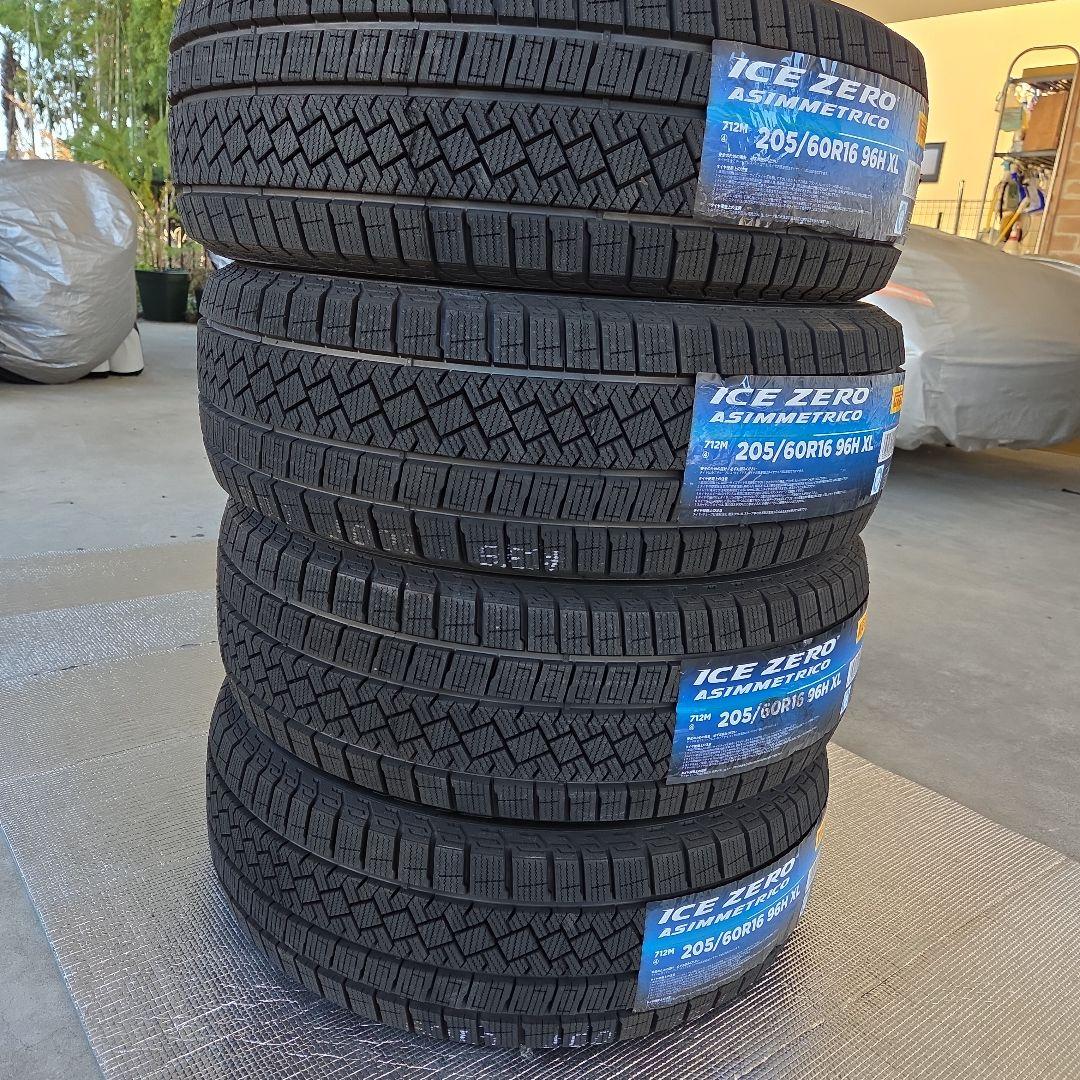 スタッドレス　205/60R16 ピレリ　新品４本セット