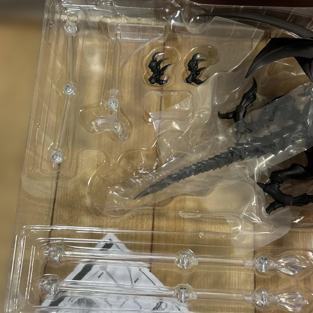 バンダイ S.H.MonsterArts 真紅眼の黒竜