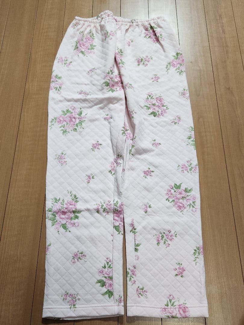 新品タグ付き　ナルエー　パジャマ　M〜L