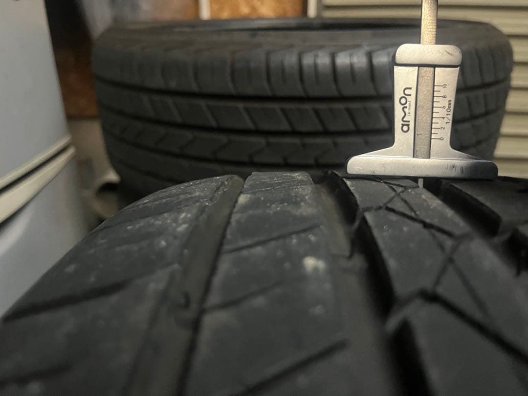215/35r20 LIONHART 4本