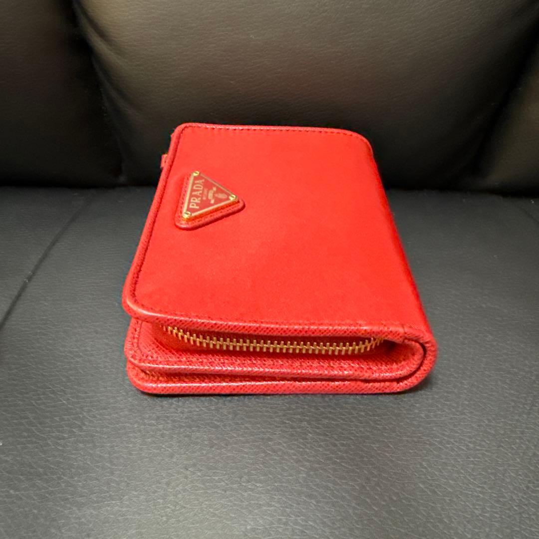prada プラダ 財布