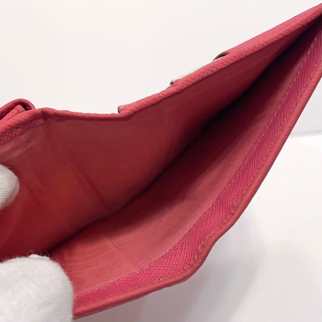 プラダ 折り財布 サフィアーノ レザー ゴールド金具 ピンク 白 バイカラー